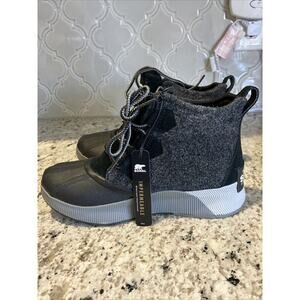 Sorel Women's Out N About III Classic Boot - Black/Sea Salt Size 6M